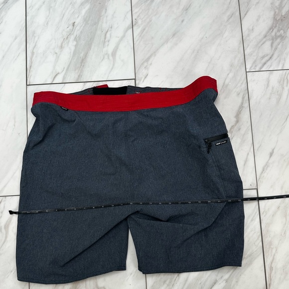 Ripcurl swim trunks - Picture 3 of 4